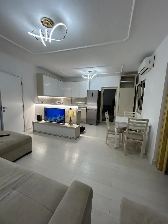 Center, Selvia White Apartment Tirana Albanien
